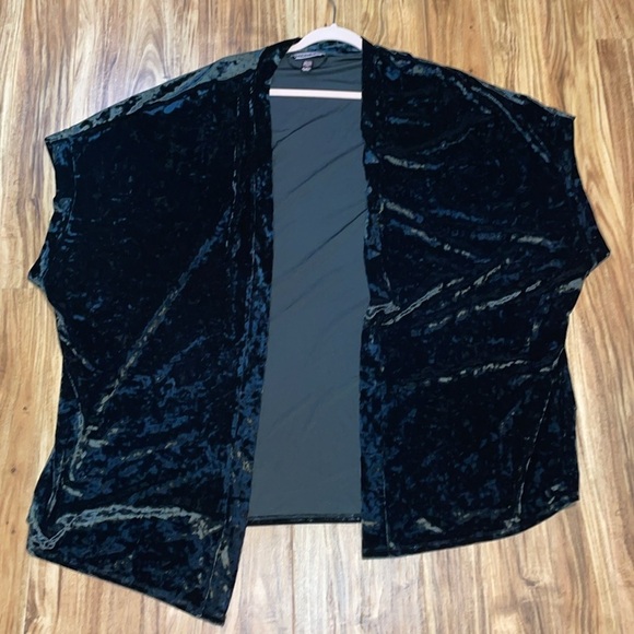 Victoria secret women’s cardigan Medium large black crush Velvet kimono top robe - Picture 2 of 5